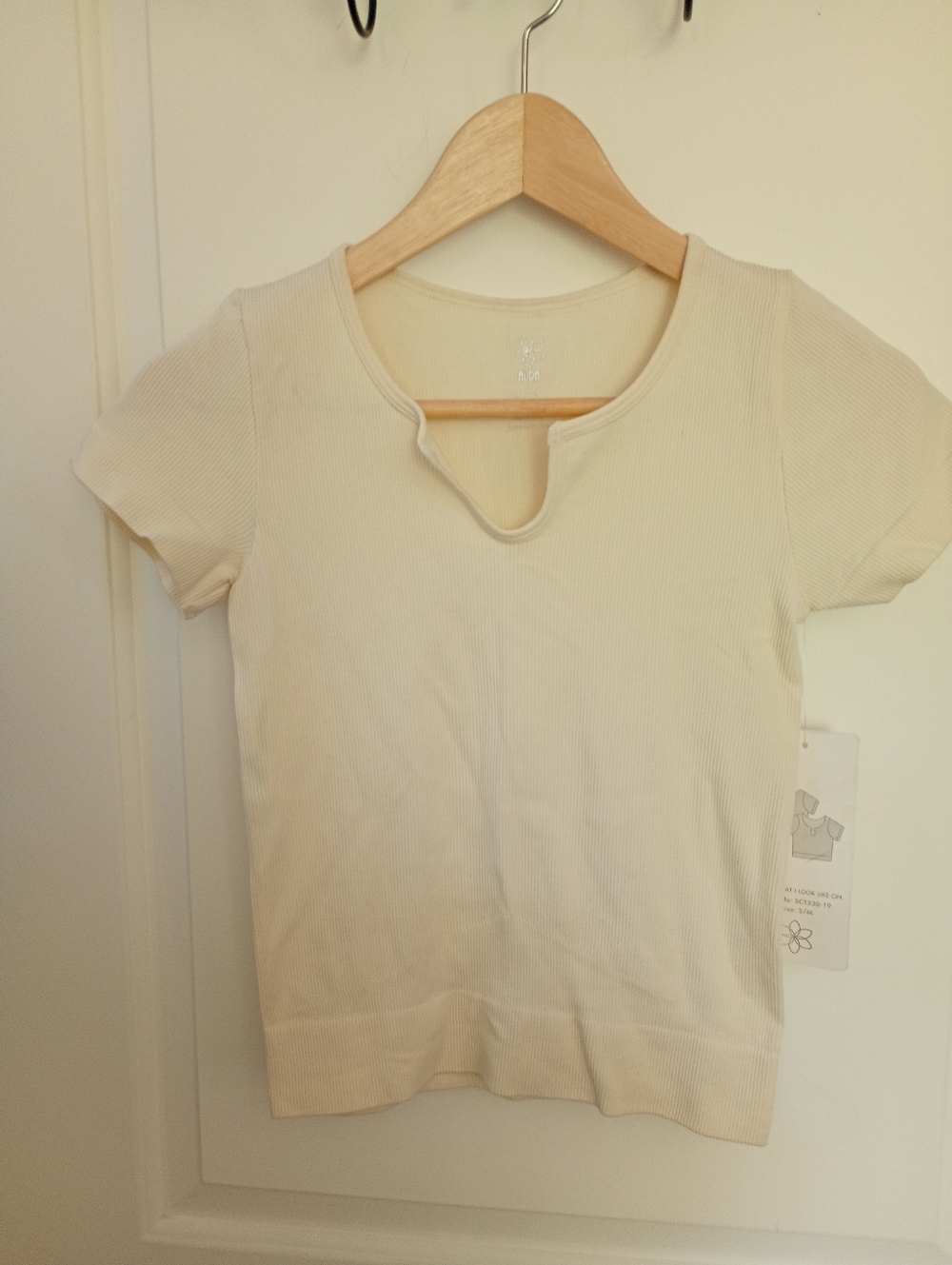 Aura Cream Ribbed Short Sleeve Top with Notch Neck (S/M)